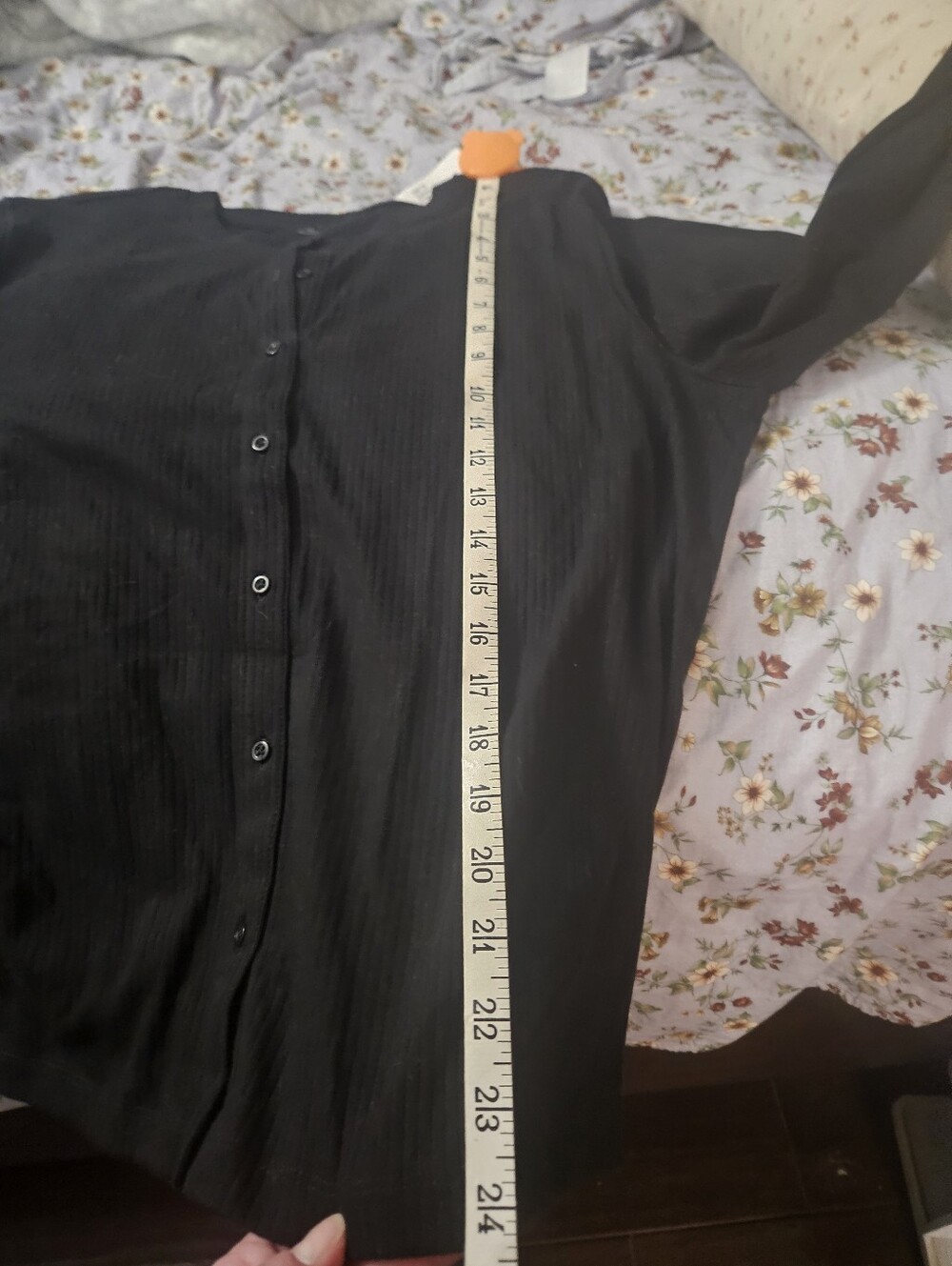 GAP Black Ribbed Button-Up Top - Picture 4 of 4